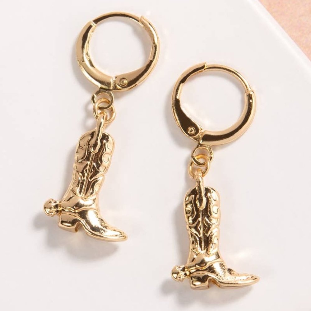 ✨ Adorable Golden Cowboy Boot Huggie Drop Earrings ✨ - Picture 1 of 2
